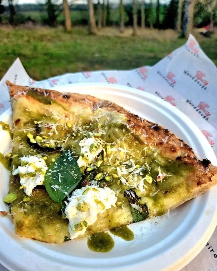 Pizza slice