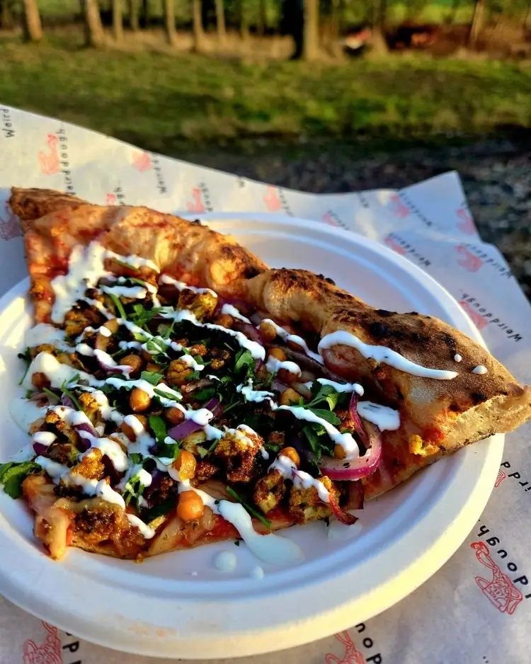 Pizza slice